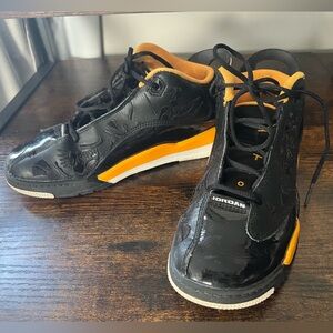 Jordan Kids Black and yellow Shoes Sz 2